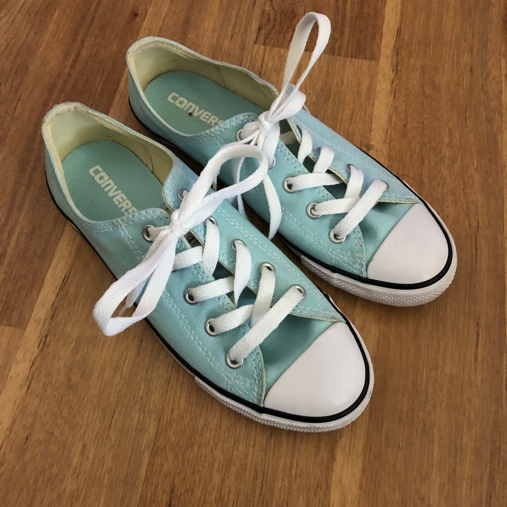 Women’s Converse All Stars
